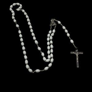 Vintage‎ Rosary White Acrylic Beads Silver Tone Metal Italy 26" Five Decade